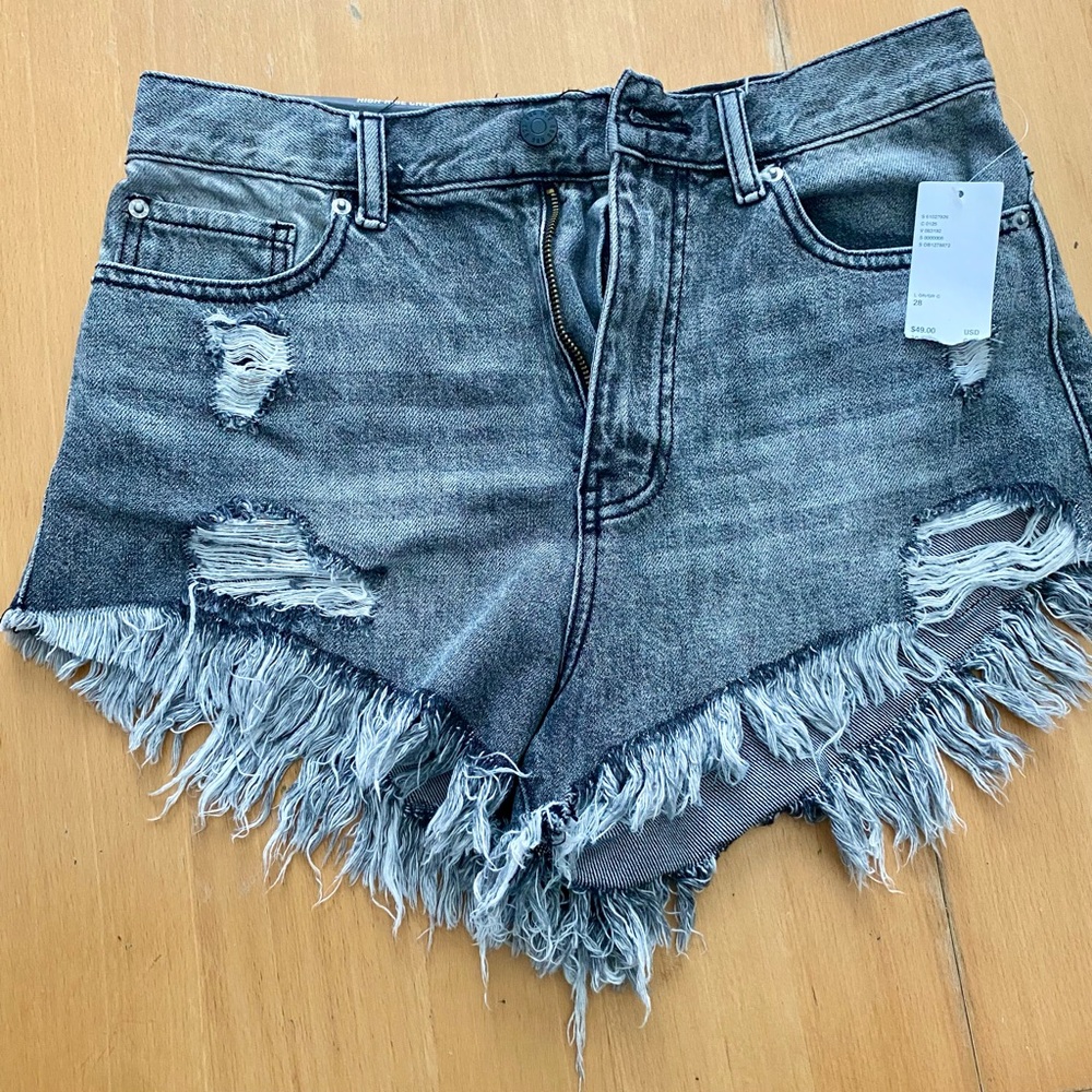 BDG NWT cut off jean shorts 28